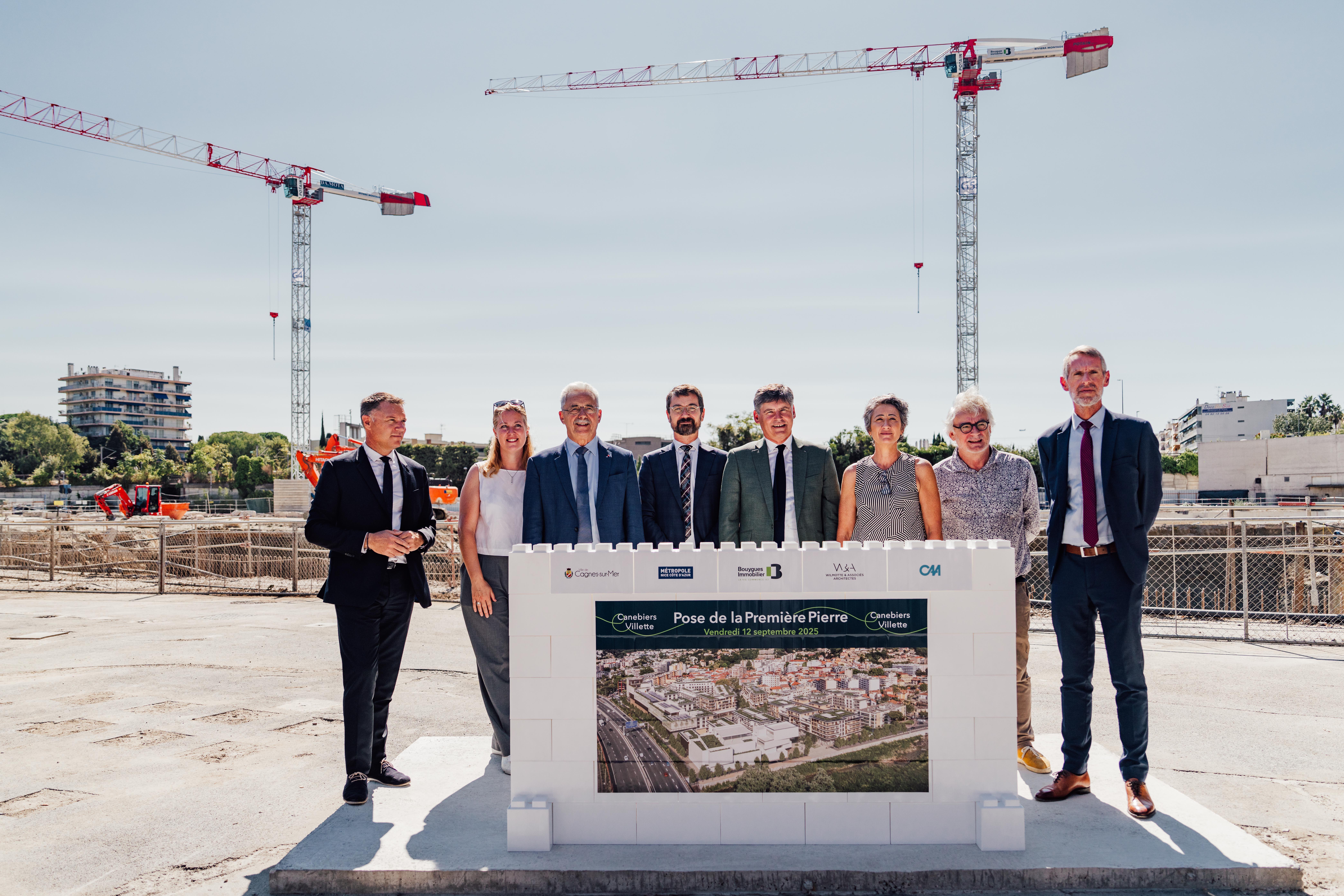 Pose de la première pierre du projet